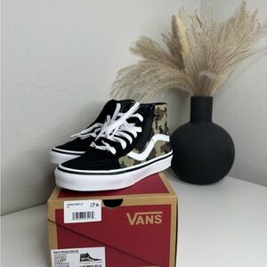 NWT Vans Kids Black and Camouflage High-Top Sneakers